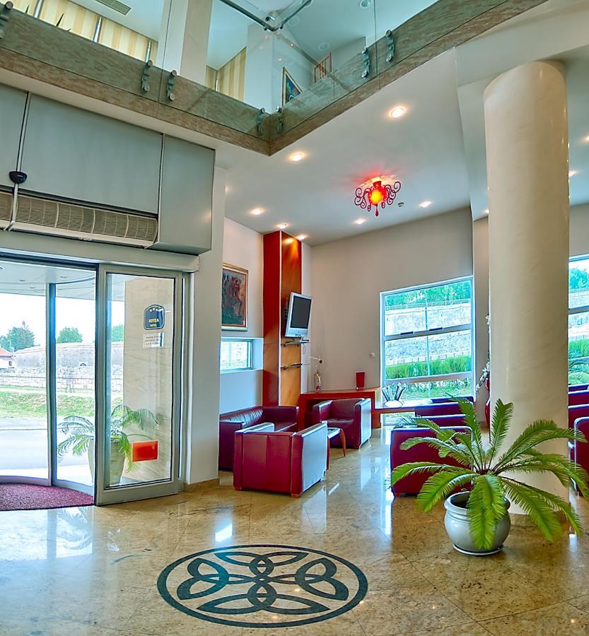 Hotel Niski Cvet Luaran gambar
