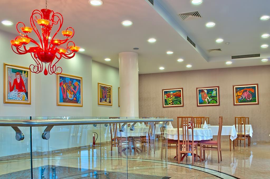 Hotel Niski Cvet Luaran gambar